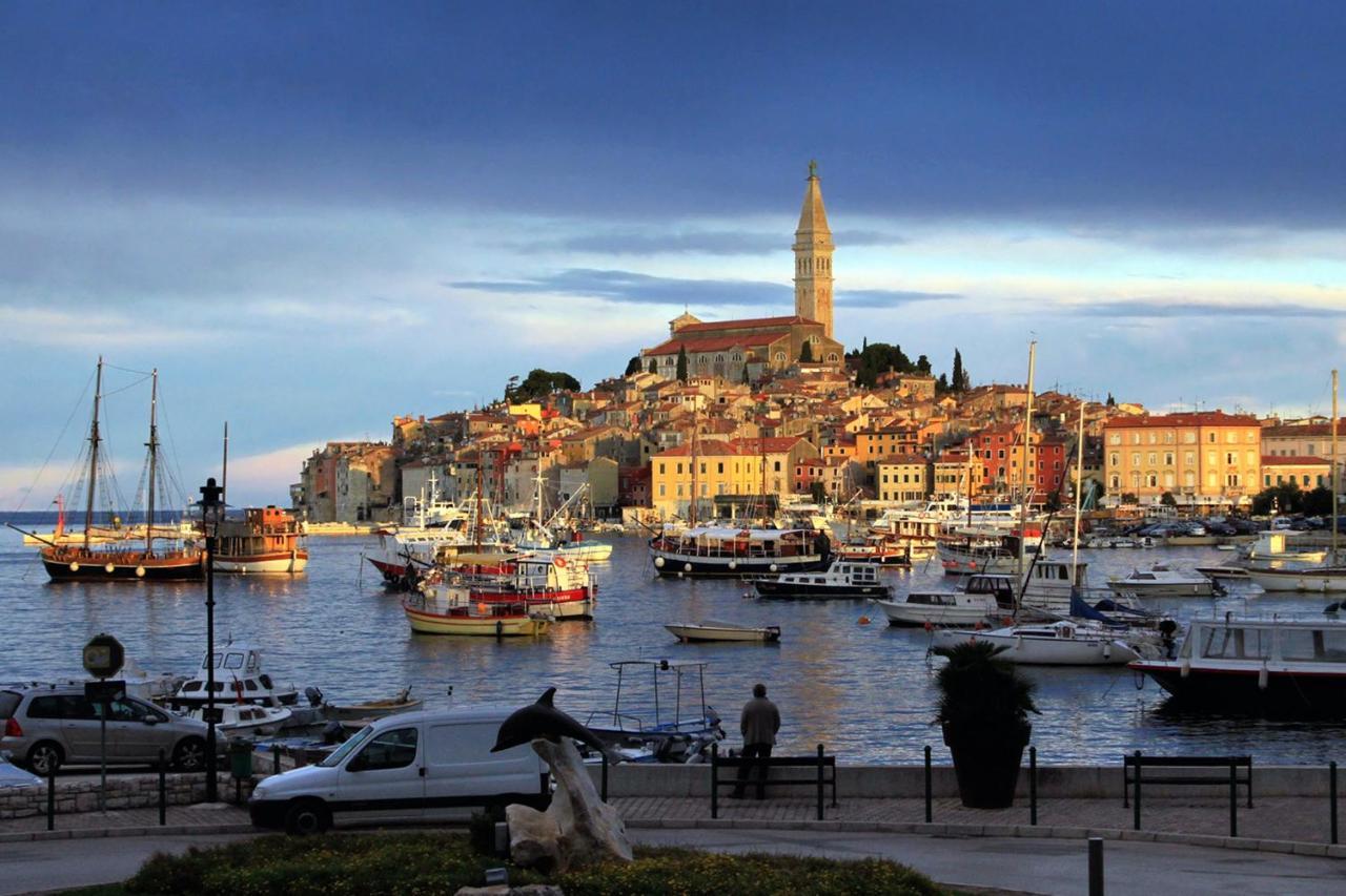 Apartments And Rooms By The Sea Rovinj - 19183 Exteriör bild