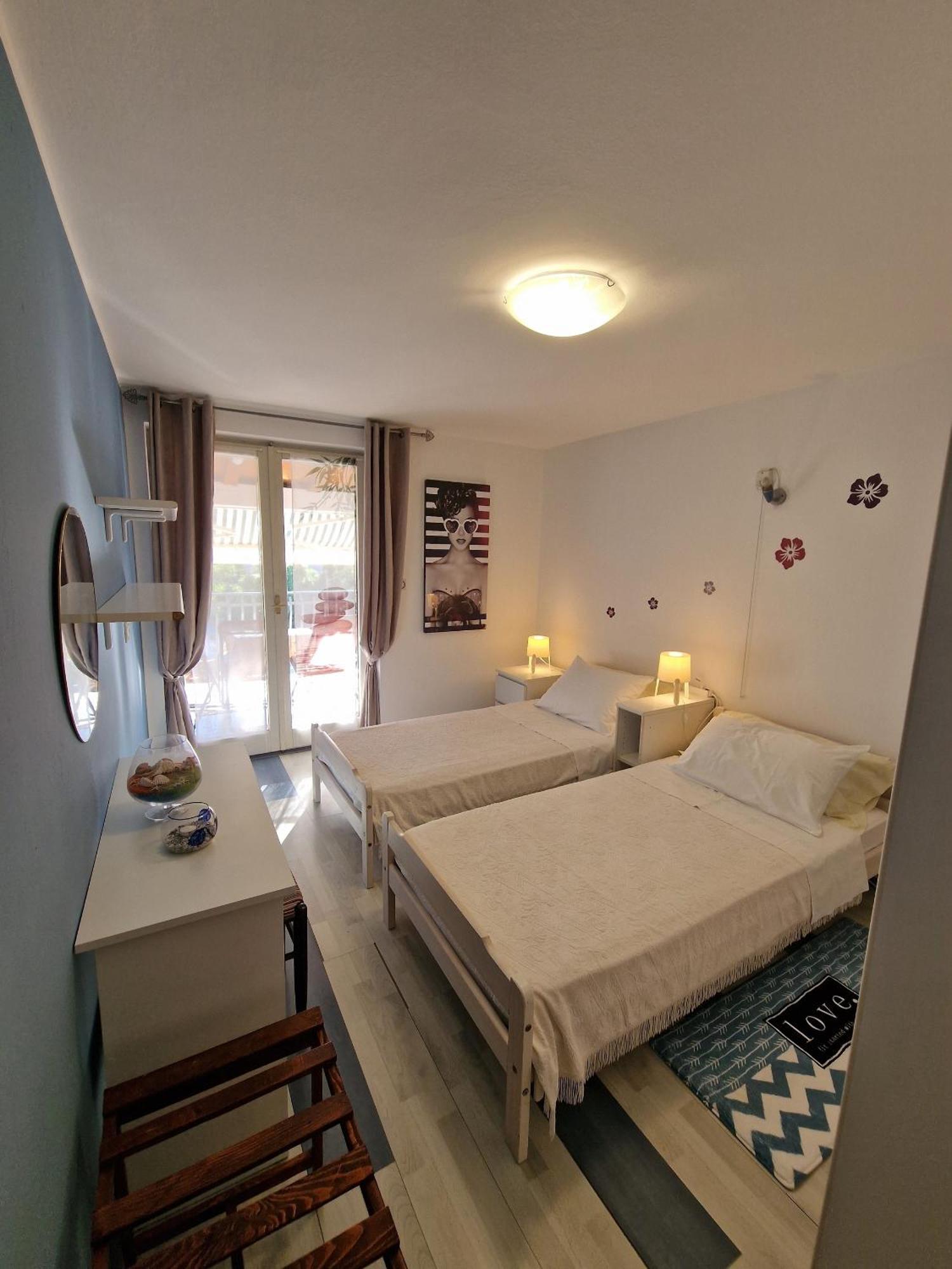 Apartments And Rooms By The Sea Rovinj - 19183 Exteriör bild